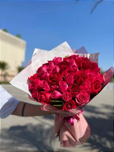 Buquê Mônaco Pink e Vermelho com 50 Rosas