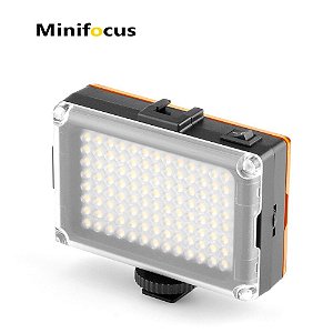 Iluminador LED MiniFocus 104 Bi-Color 3200/5500K com Sapata