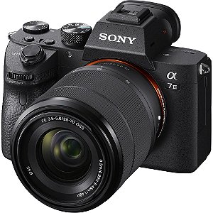 Câmera Mirrorless Sony A7 III com Lente 28-70mm f/3.5-5.6 OSS