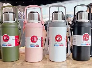 GARRAFA TÉRMICA 1300ML C/ALÇA FLIP AÇO INOX ISOLAMENTO TÉRMICO ACADEMIA TRABALHO CAMINHADA P1357