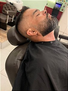 Corte de Cabelo Mid Fade com Risco - Barbearia Nordick