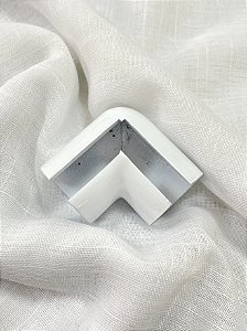 Cotovelo Vazado Branco - 28mm