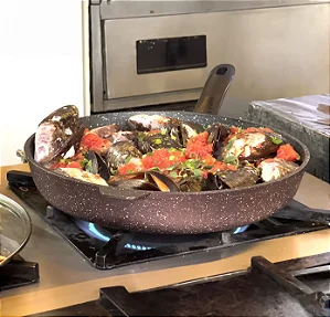 Frigideira Antiaderente 32cm Rosê c/ Tampa de Vidro