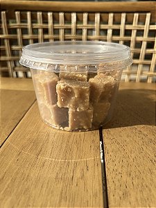 Pote de cocada com leite 335 gr