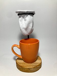 Kit coador de café rústico + caneca de cerâmica