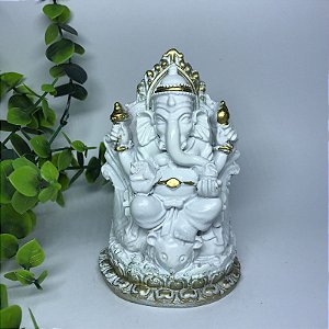 Ganesha no Trono