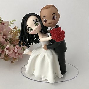 Noivinhos para Casamento 15cm Abraçados com pés para cima