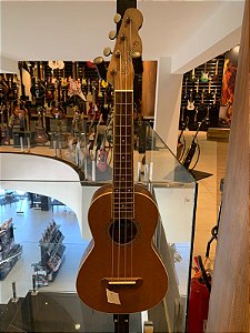 FENDER UKULELE MINOAKA         (OUTLET)