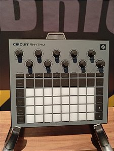 NOVATION SAMPLER CIRCUIT RHYTHM GROOVEBOX       (OUTLET)