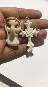 entremeio de biscuit e cruz