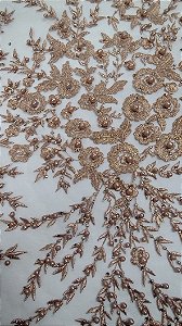 Tecido renda tule bordado com pedraria arabesco nude _ 1,30cm larg.