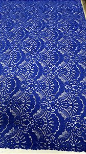 Renda de malha sem pedrarias azul royal composição 93% Poliéster 7% Elastano Largura 150 cm