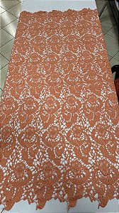 Renda Guipir Coral,largura 130 cm composição 100% Poliéster