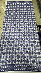 Renda Guipir azul royal ,largura 130 cm composição 100% Poliéster