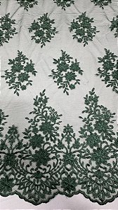 Tule bordado floral,cor verde  largura 130 cm composição 100% Poliéster