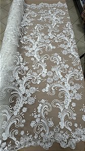 Tule bordado sem pedrarias,off white largura 140 cm 100% Poliamida.