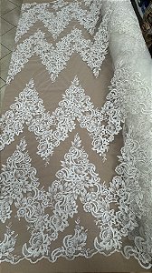 Tule bordado sem pedrarias,off white largura 140 cm 100% Poliamida.