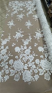 Tule bordado Branco com pedrarias, 130 cm 100% Poliéster,largura 130 cm 100%Políamida.