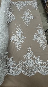 Tule Bordado com Pedrarias,off white largura 130 cm composição 100% Poliamida.