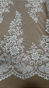 Tule Bordado com Pedrarias,off white largura 130 cm composição 100% Poliamida.