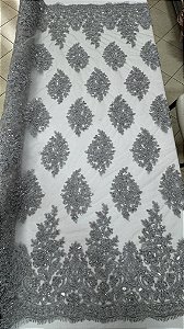 Tule Bordado com Pedrarias,prata largura 130 cm composição 100% Poliamida.
