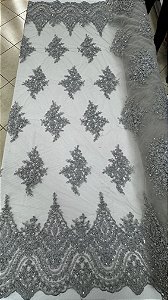 Tule Bordado com Pedrarias,prata largura 130 cm composição 100% Poliamida.