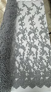 Tule Bordado com Pérolas,prata largura 130 cm composição 100% Poliamida.