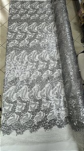 Tela Bordada com paetês,prata largura 130 cm composição 100% Poliéster.