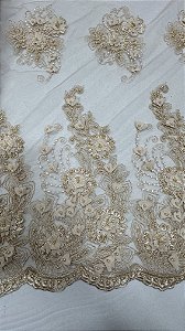 Tule bordado 3d com pedrarias,Nude 130 cm composição 100% Poliamida.
