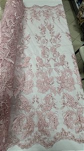 Tule bordado 3d com plumas e  pedrarias,Rosa Bebê 130 cm composição 100% Poliamida.