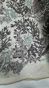 Tule bordado com pedrarias,nude,azul e cinza  130 cm composição 100% Poliamida.
