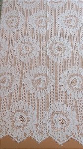 Tecido Renda Chantilly off white un-300x145