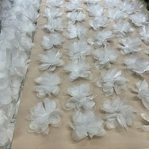 Tule Floral 3D OFF WHITE (Flores de Organza)