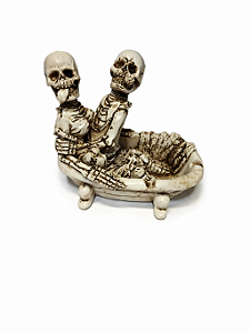 Cinzeiro Decorativo Esqueletos na Banheira – Linha Skull Fun & Chill