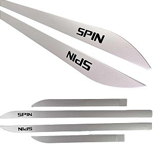 Friso Lateral GM Novo Spin Prata Switchblade nome em adesivo
