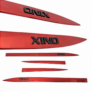 Friso lateral New Onix Plus Hatch Sedã Cor Vermelho Scarlet