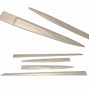 Friso Lateral HB20 Prata Sand com nome alto relevo Cromado