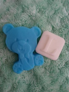 10/50/70/80/100 - kit mini sabonete de ursinho com letra - Lembrancinha para chá revelação, chá de bebê, chá de fralda e etc...