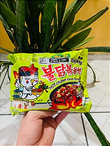 Lamen Coreano Samyang Jajang Hot Chicken 140g