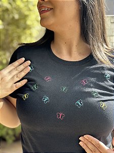 T-Shirt bordada borboletas frontal