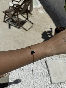 Pulseira coração preta • folheado a ouro