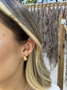 Brinco gota fosca • folheado a ouro