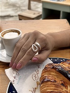 Anel abstrato gota • folheado a prata