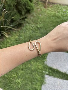 Bracelete gota vazada • banhado a ouro flash
