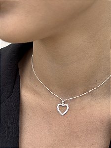 Colar coração rendado zircônia • folheado a prata