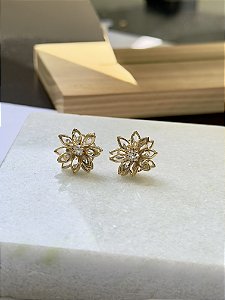Brinco flor navete • folheado a ouro