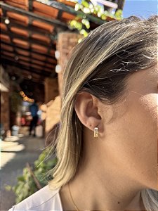 Argola brilho baguete • folheado a ouro