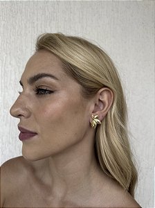 Brinco florais • folheado a ouro