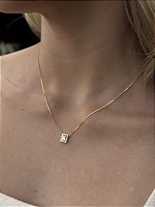 Colar linear • folheado a ouro