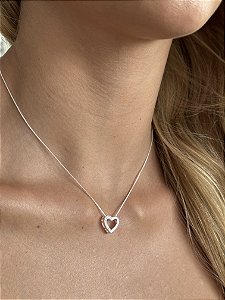 Colar coração metade zircônia • folheado a prata